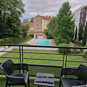 https://jardin-dalexis.hotels-rhonealpes.com